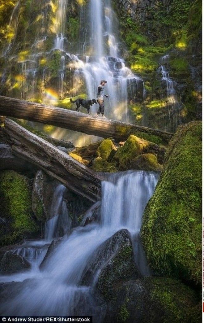 Песчинка в огромном мире: крошечный человек на фоне грандиозных пейзажей