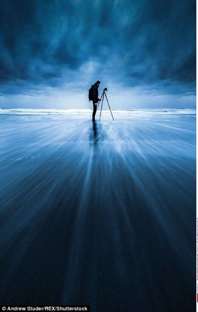 Песчинка в огромном мире: крошечный человек на фоне грандиозных пейзажей