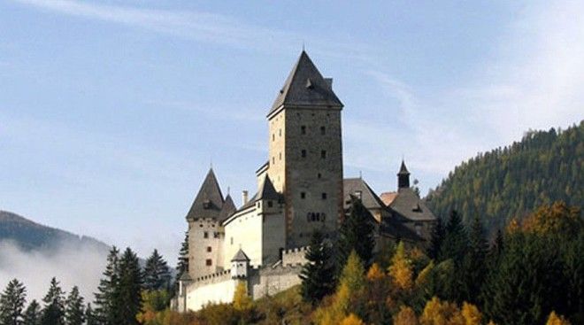 10 самых страшных замков мира