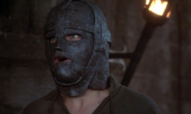 Узник в железной маске кто он