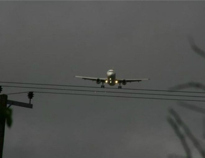 Присел на провода