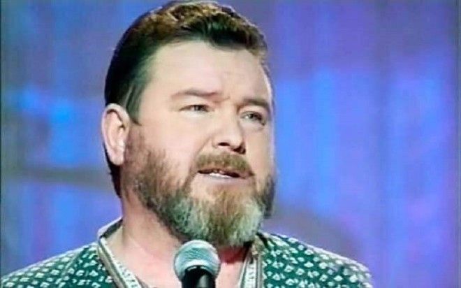 Безвременно погасшие звезды 90х 5 знаменитостей погибших на пике славы