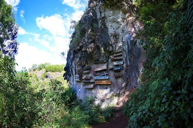 10 самых страшных мест на земле