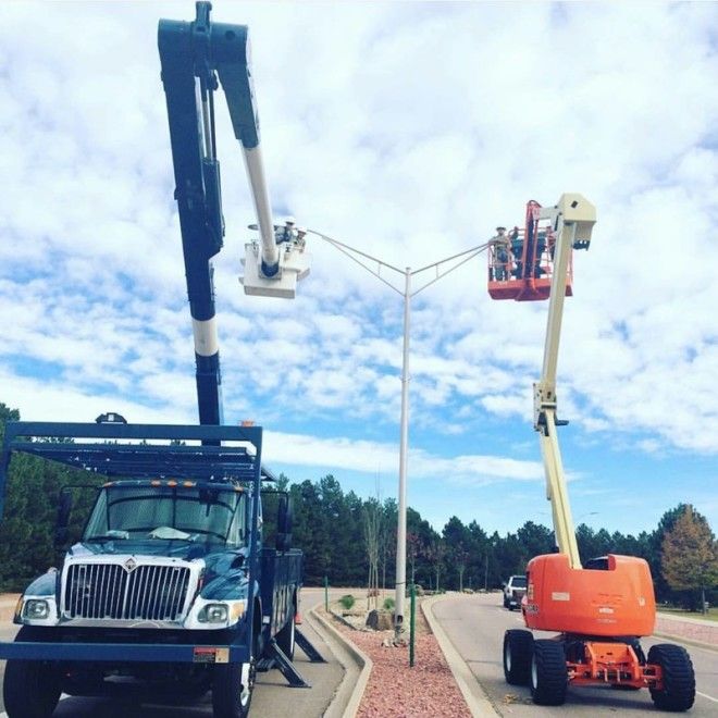 4 В этой профессии есть чем мериться Например новыми аппаратами круто опасная работа фото электрик электромонтажник