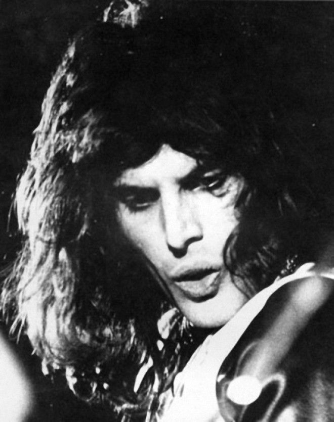 Редкие фото и мудрые мысли о жизни Великого Притворщика Фредди Меркьюри