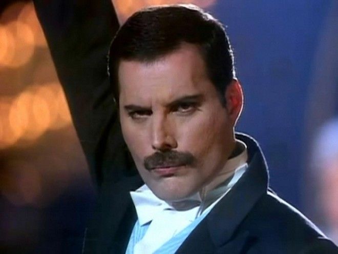 Редкие фото и мудрые мысли о жизни Великого Притворщика Фредди Меркьюри