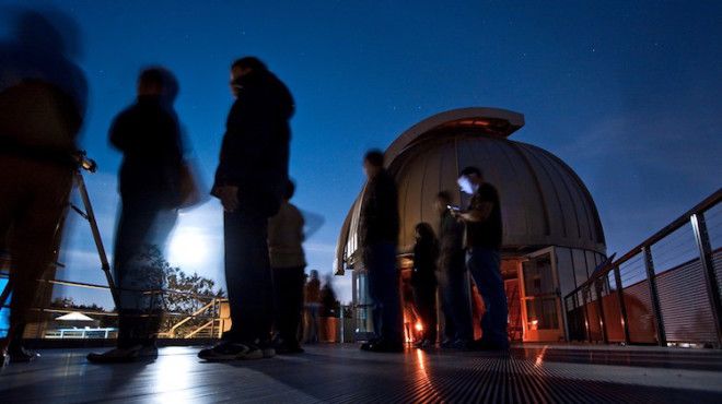 Научный космический центр Чабот в Окленде Калифорния