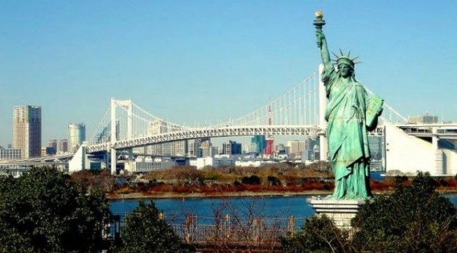 Статуя Свободы в Японии