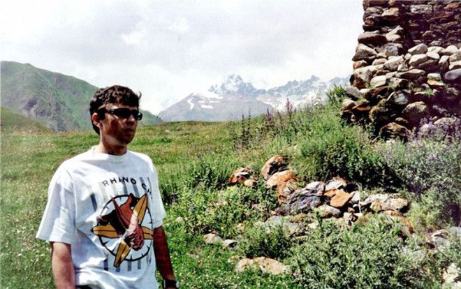 Фильмы которые продолжили снимать после смерти актёров