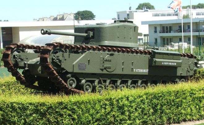 Огнеметные танки были весьма популярны 