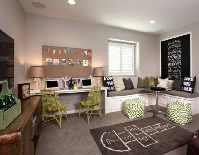 Ковровое изделие с нарисованными классиками для детской комнаты 