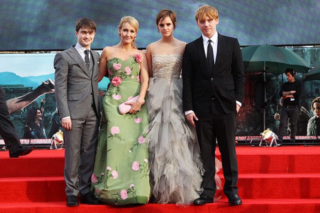 Картинки по запросу джоан роулинг с актерами