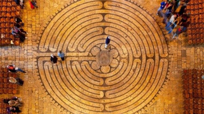 С какой на самом деле целью строили лабиринты