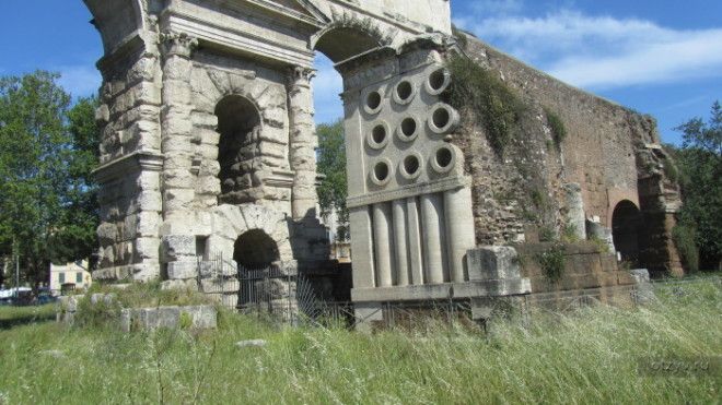 Мавзолей простого пекаря