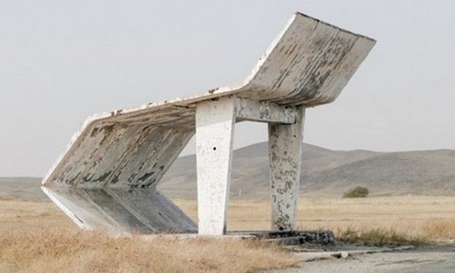 Остановка которая хочет укусить пассажира