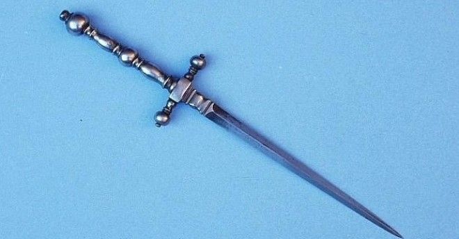 Стилет оружие с историей