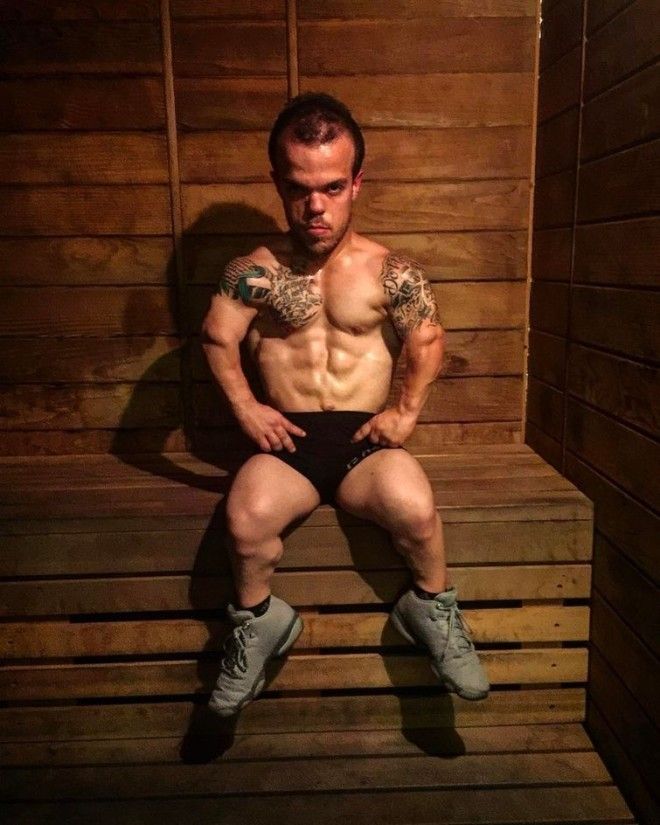 Винс Браско бодибилдер ростом всего 1 метрчья спортивная форма лучше твоей