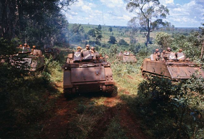 Запах напалма по утрам