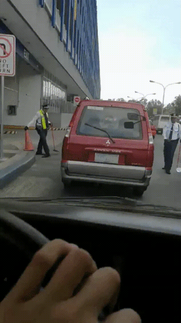 16 приколов о том что бывает когда на работе становится скучно