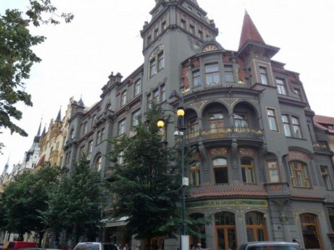 Улицы Еврейского квартала ничем не отличаются от остальных, кроме истории.