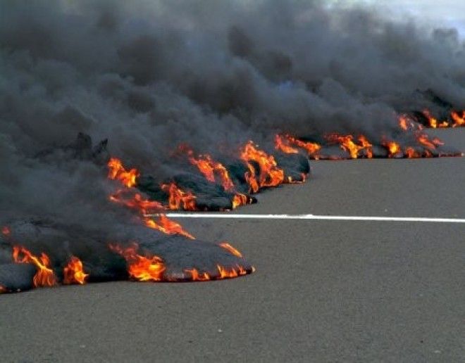 Красный уровень опасности в фотографиях