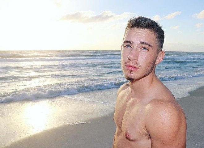 Этот трансгендер показал шокирующие фото из прошлой жизни