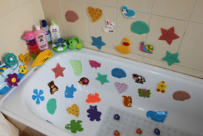 Наклейки для ванной