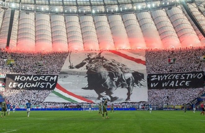 10 самых запоминающихся баннеров в мировом футболе