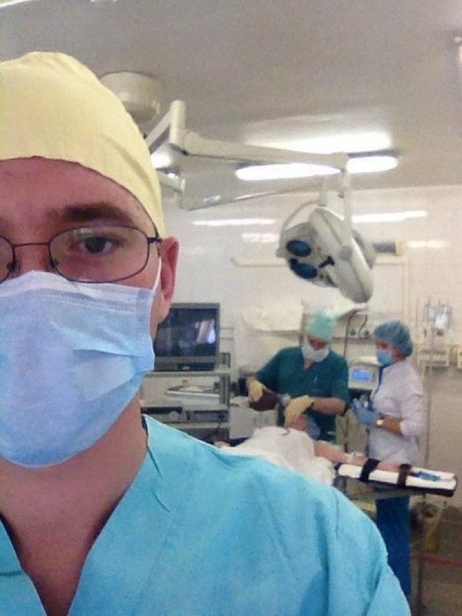 Когда нечем заняться на операции больница прикол юмор