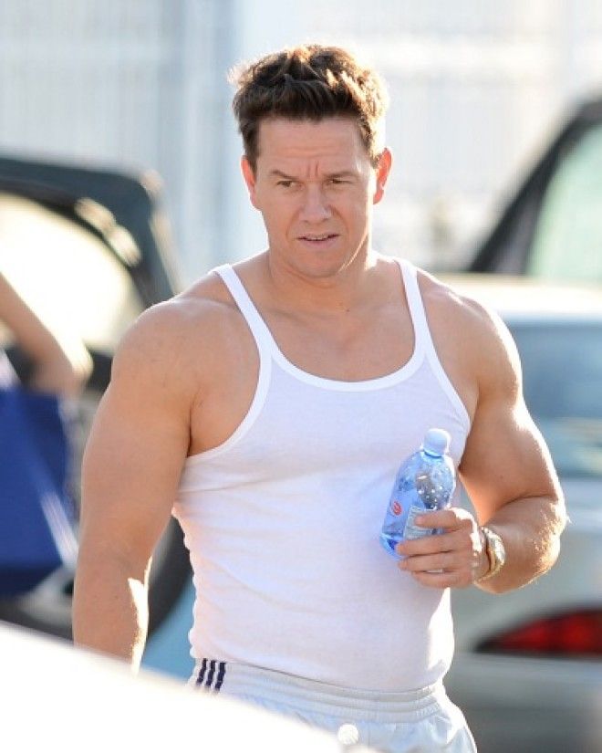 Аккуратнее с качалкой а то может случиться так же как у этих звезд