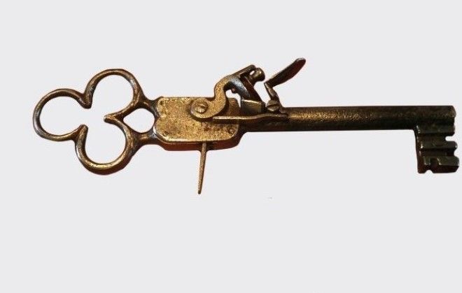 Его точно дома не забывали!