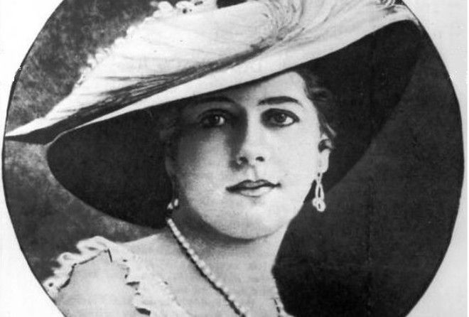 Женщина, шпионка, легенда!